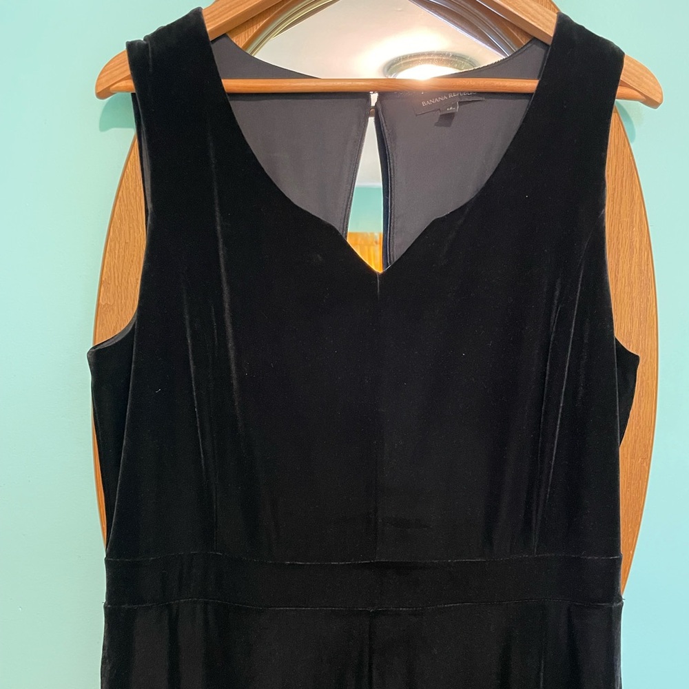 Banana Republic Black Sleeveless Jumpsuit - Picture 2 of 5